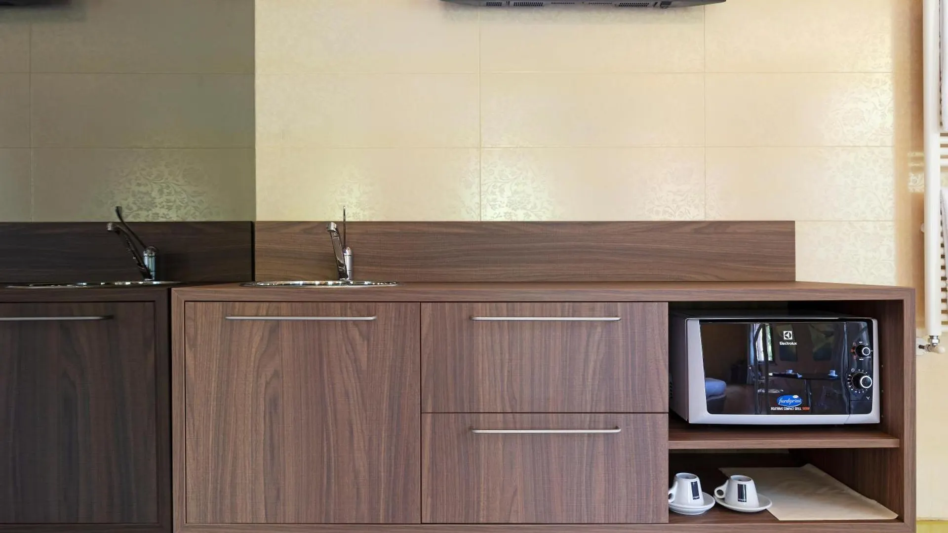 ***  B&B Hotel Malpensa Lago Maggiore Vergiate Italien